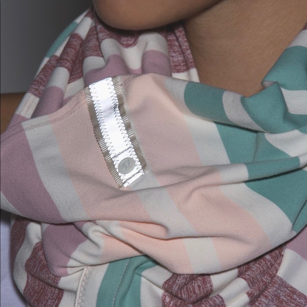 Lululemon Vinyasa Scarf - Picture 3 of 5